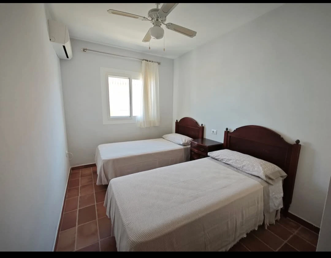 Exclusiva casa en primera línea de playa en El Perelló (Valencia), a sólo 30 minutos de la ciudad