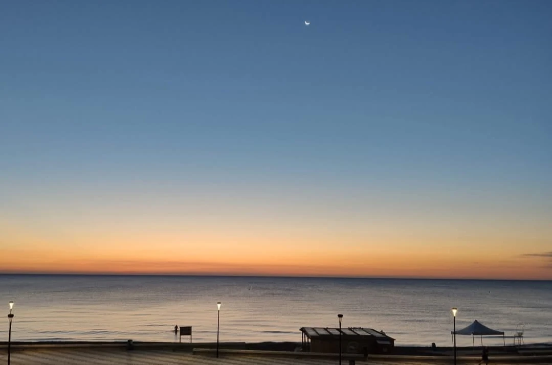 Exclusiva casa en primera línea de playa en El Perelló (Valencia), a sólo 30 minutos de la ciudad